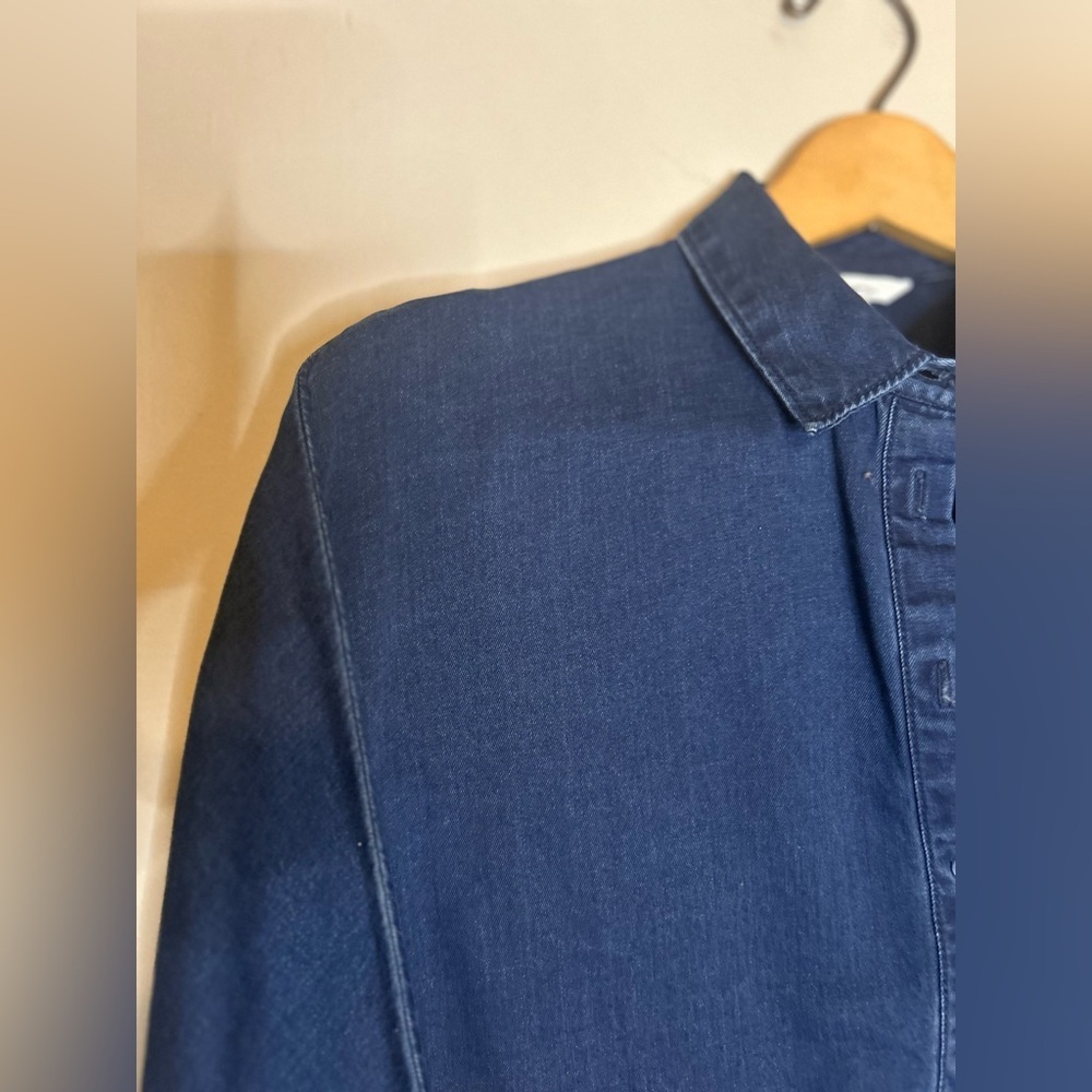 ✌️4 for $20✌️ Denim blouse 100% cotton - Picture 3 of 12